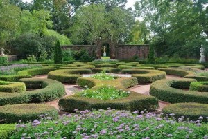 Ein kleiner Teil der grossen Gartenanlage des Governor-Palace
